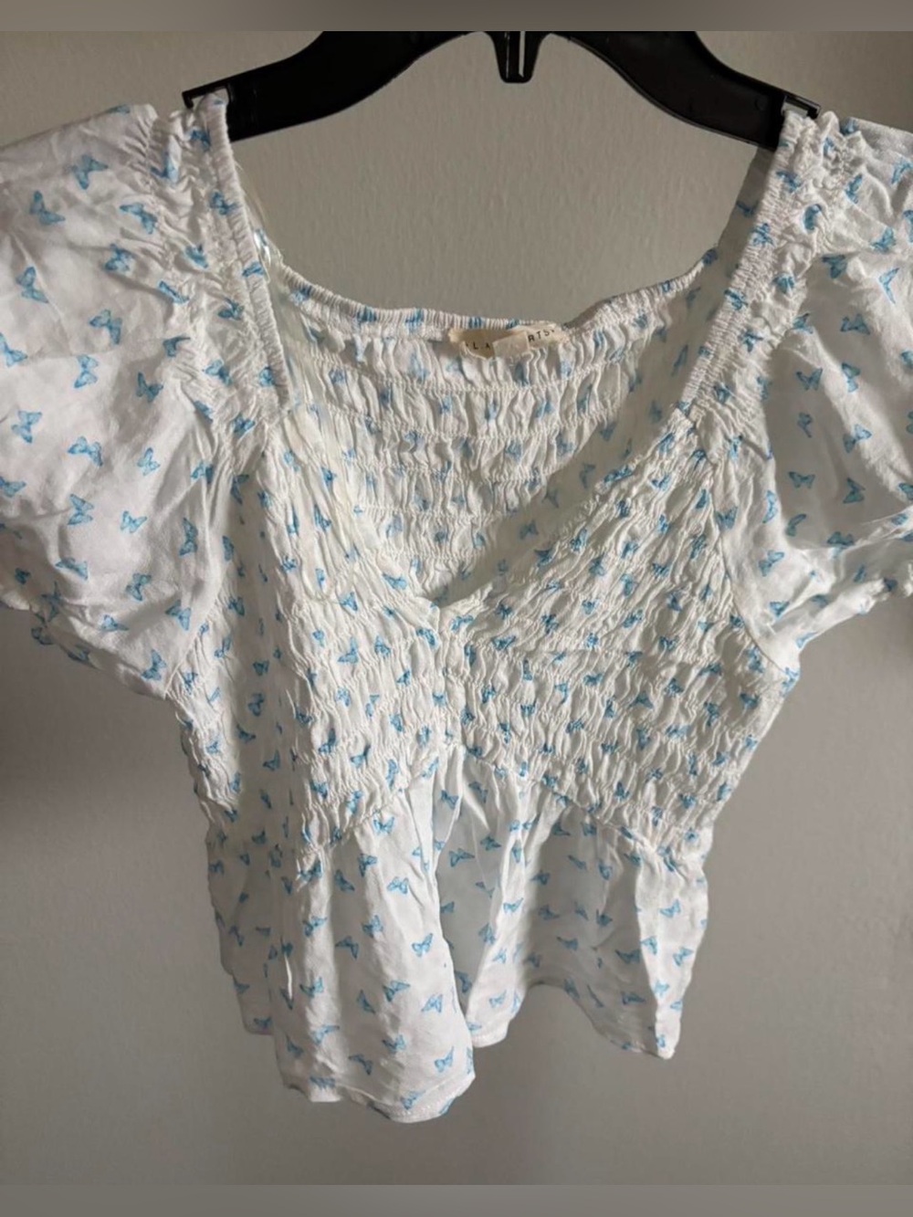 LA hearts cropped white top